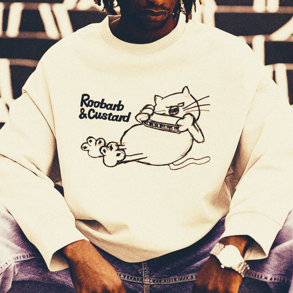 Official Roobarb & Custard "Custard Harmonica Pose" Retro Organic Sweatshirt